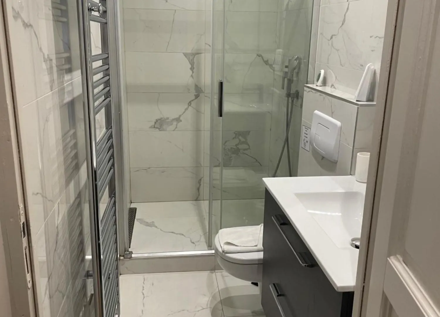 Appartement Familial Sur Cour - Au Coeur De Paris France
