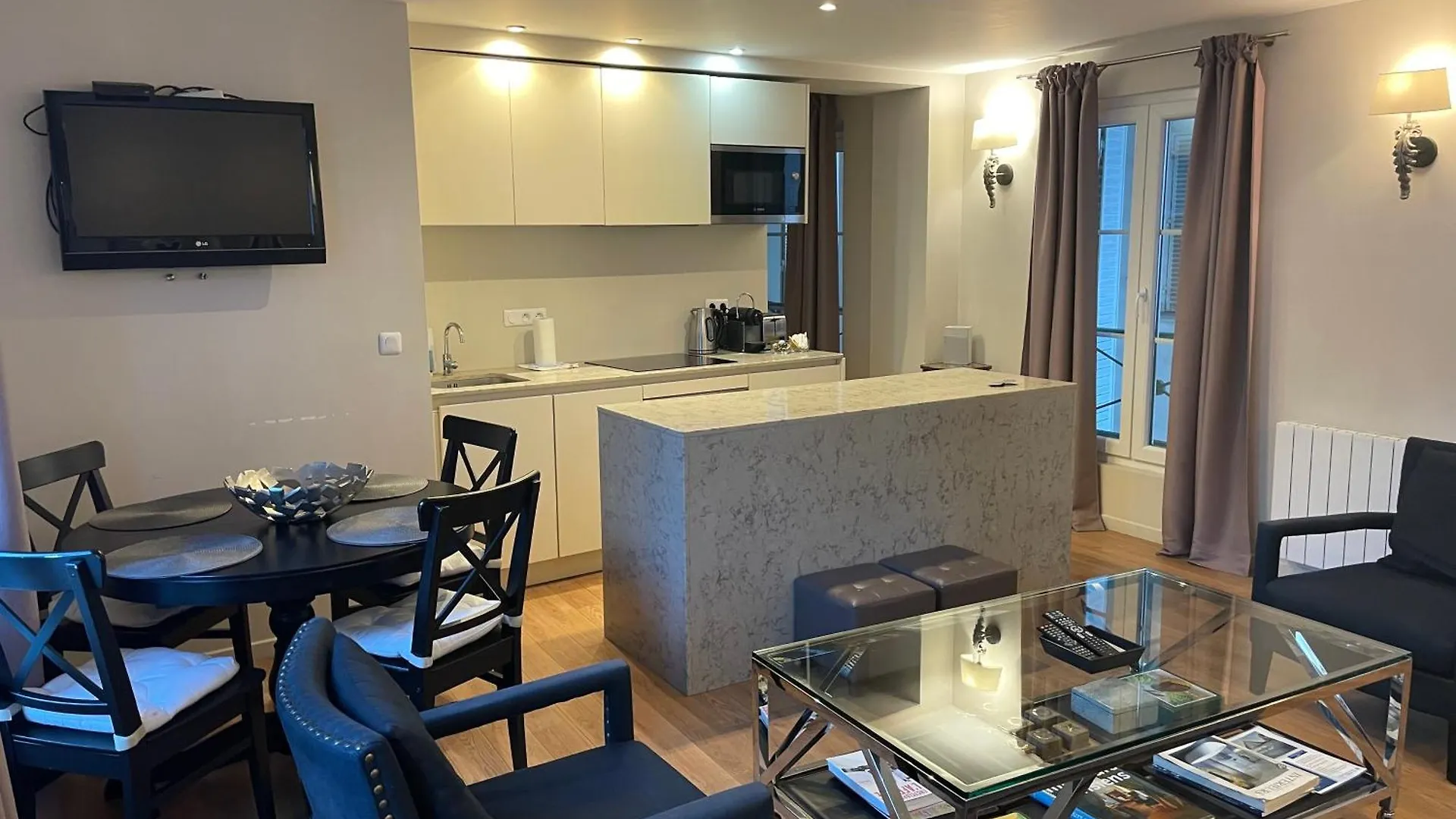 Appartement Familial Sur Cour - Au Coeur De Paris France