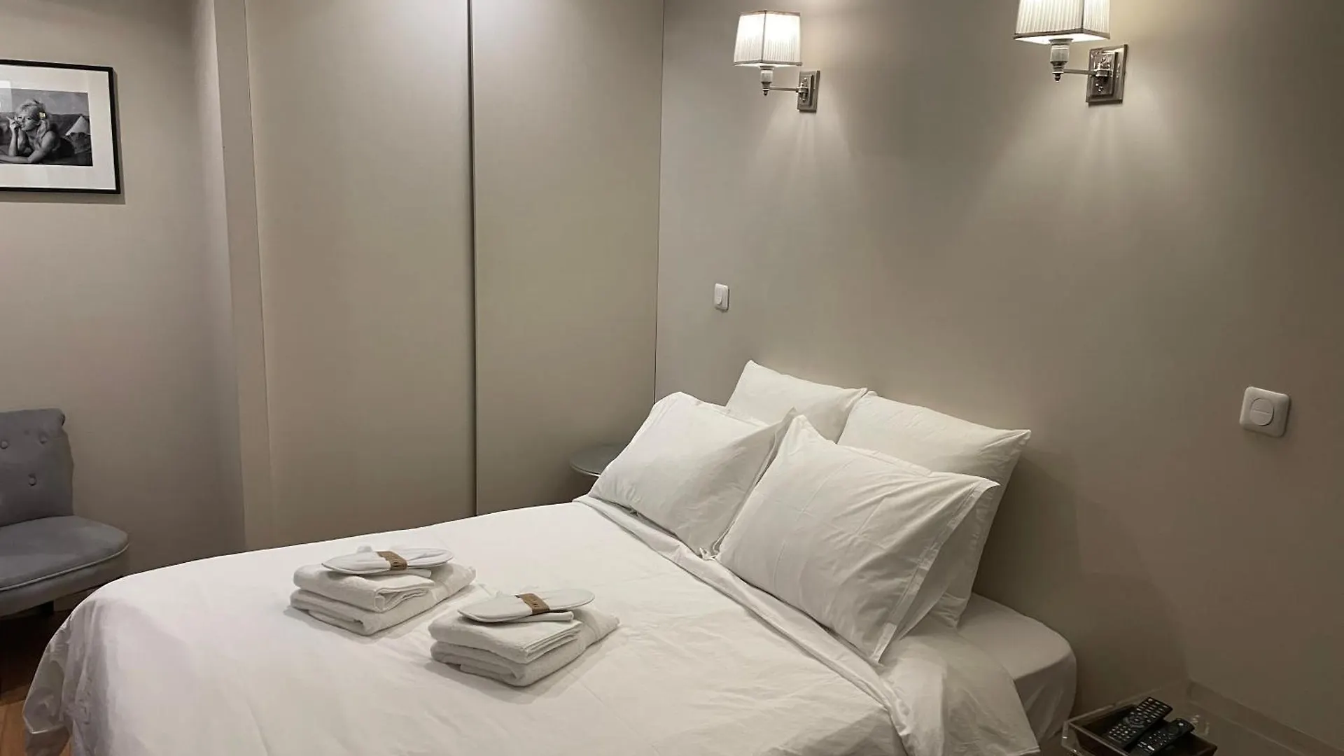 Appartement Familial Sur Cour - Au Coeur De Paris 0*,  France